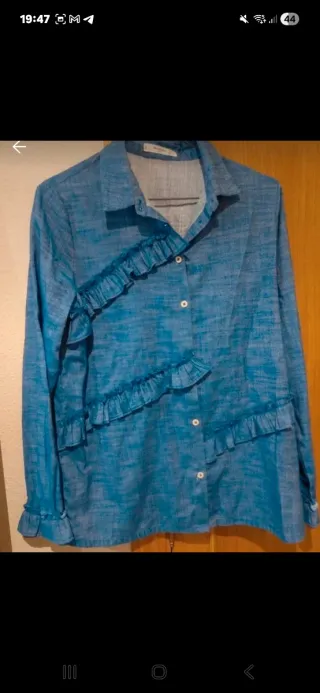 Camisa Mango Azul con Volantes