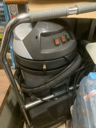 Máquina Limpia Tapicerías Profesional