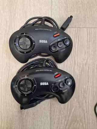 Sega Mega Drive 2 Consola y accesorios