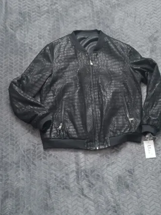 Cazadora cuero genuino efecto piel de cocodrilo