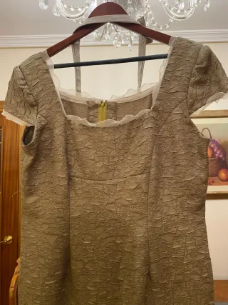 Exclusivo vestido y chaqueta hecho a mano de seda