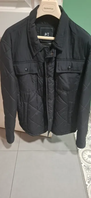 Chaqueta JVZ acolchada negra