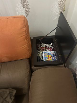 Sofá chaise longue marrón y naranja