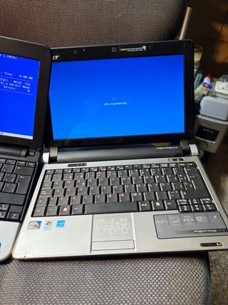 2 portatili Acer Aspire One 11 per test