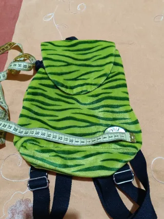 Zainetto verde con stampa tigre