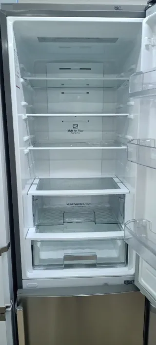 Nevera  combi LG No Frost A+