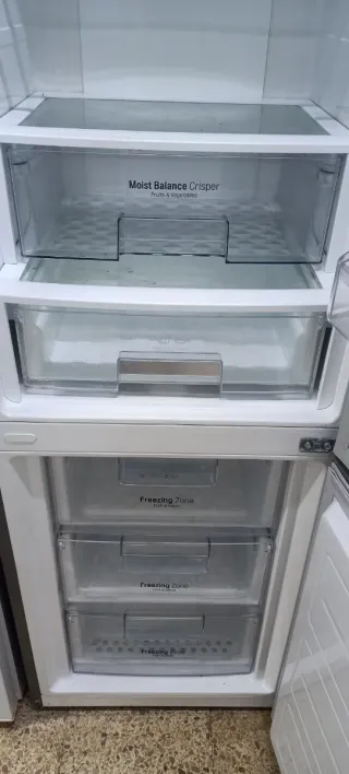 Nevera  combi LG No Frost A+