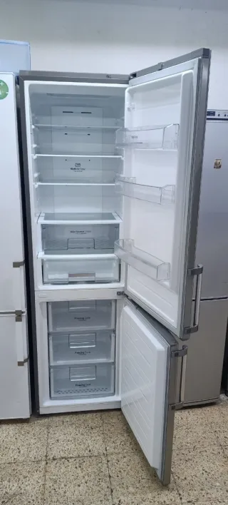 Nevera  combi LG No Frost A+