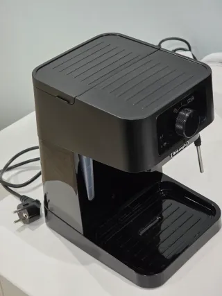 Cafetera DeLonghi Stilosa EC230.BK Negra