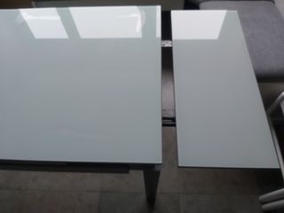Mesa extensible cristal y cajón