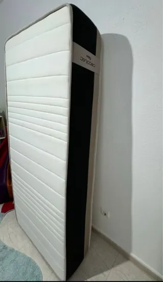 Colchón individual. Poco uso, segunda residencia