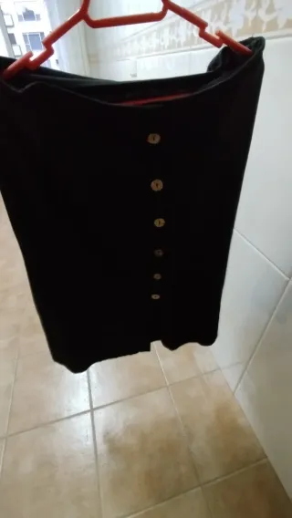 Falda Pull & Bear Negra Botones