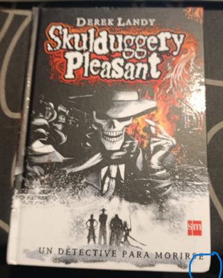 Detective Esqueleto - Derek Landy (Tapa Dura)