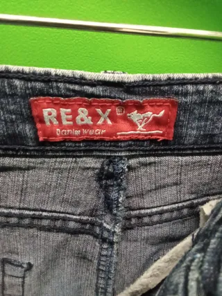 Falda vaquera con bordado