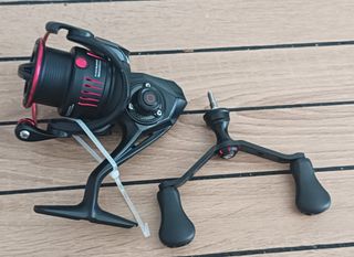 Carrete Pesca Spinning KINGDOM Negro/Rojo