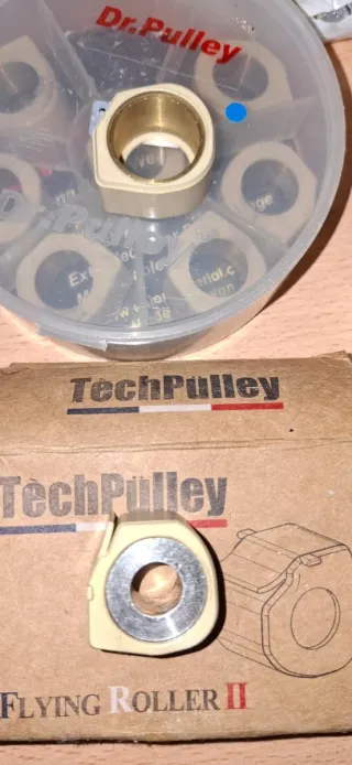 Se vende estos 2 juego de rodillos y bujia