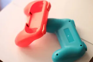 Controller Grip Mandos para Joy-Con.