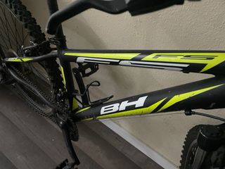 Bicicleta de Montaña BH Negra y Amarilla