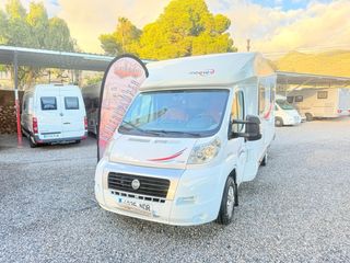 Autocaravana cama Isla 90.000km aire 4 plazas