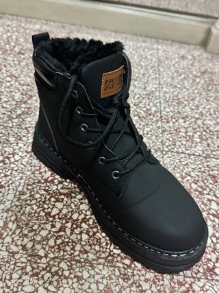 Stivali modello Timberland molto calde.