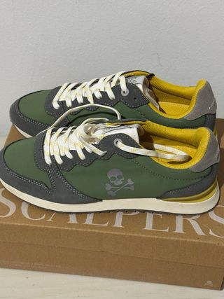 Zapatillas Scalpers. Nuevas con etiqueta y caja