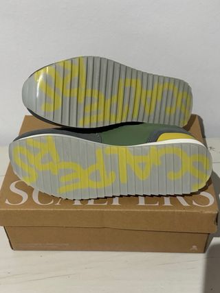 Zapatillas Scalpers. Nuevas con etiqueta y caja