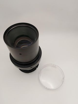 LENTE SANYO LNS-T20  ZOOM DE LARGO ALCANCE PARA PROYECTORES +  MALETIN