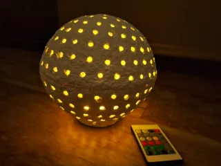 Lámpara artesanal papel maché LED