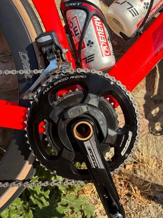 Bicicleta de carretera BH Roja