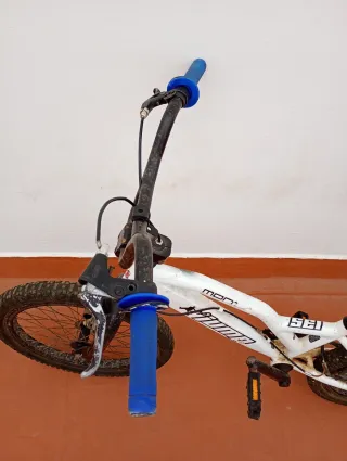 Bicicleta BMX Monty Jump 135 para reparar - LEER
