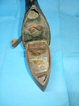 Plancha de carbón antigua pequeña