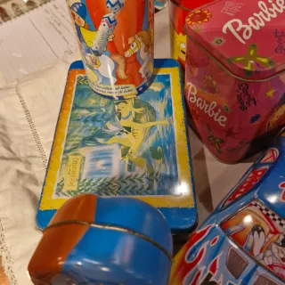 Lotto 5 scatole di latta vintage