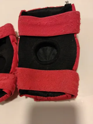 Set Rodilleras y Muñequeras Oxelo Niña