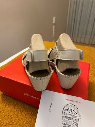 Sandalias Pikolinos Beige/Blanco Mujer