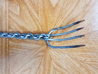 Peça de artesanato popular garfo metal