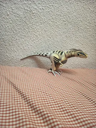 Muñeco Dinosaurio Robot