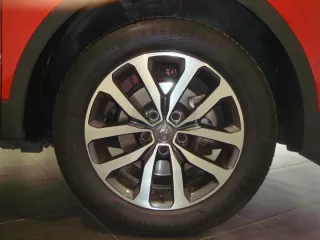 Cambió llantas de Renault 17 pulgadas