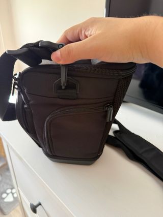 Funda para cámara Amazon Basics