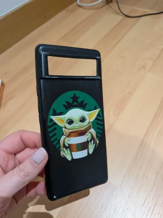 Funda Google Pixel 6 Baby Yoda Starbucks