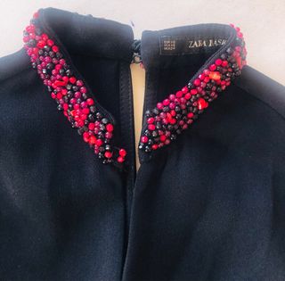 Mono corto Zara negro con pedrería