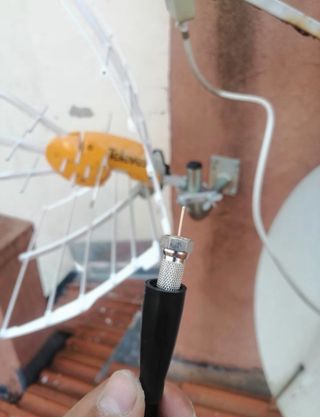 electricidad y telecomunicaciones