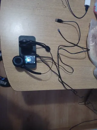 Auriculares Bluetooth con base de carga