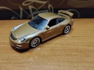 Porsche 911 GT3 Matchbox Dorado