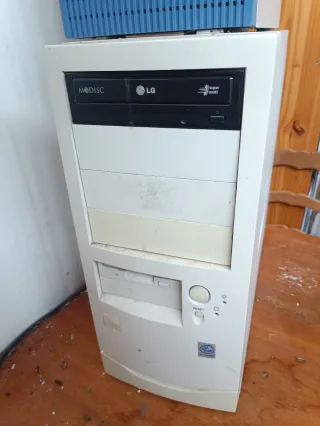 Torre Ordenador Beige