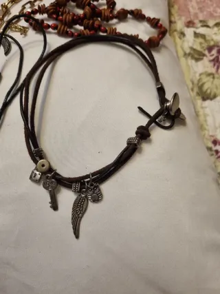 Lote bisutería variada collares pulseras