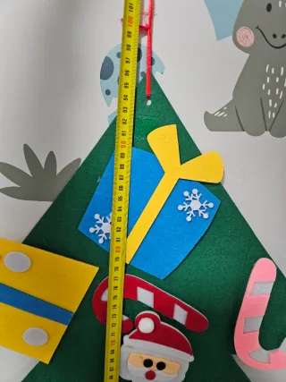 Árbol de Navidad de Fieltro con Adornos