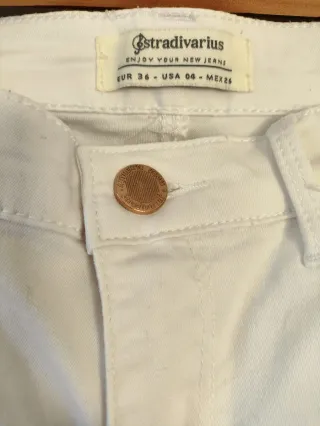 Pantalón pitillo Stradivarius blanco T.36