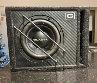 Conjunto de sonido coche Gladen-Mosconi