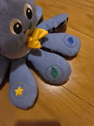 Pulpo de peluche musical