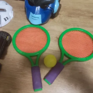 Lote 2 de 6 juguetes para niño